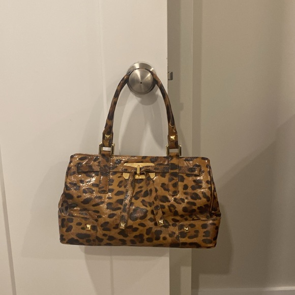 Stuart Weitzman cheetah print - great bag, one small flaw. Great gold details. - Picture 2 of 7